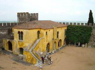 Замок Бежа.