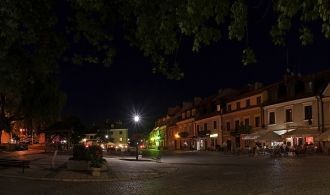 Ночные улицы города Сандомир.