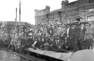 1911 год, Чапаевск. Первая электростанци