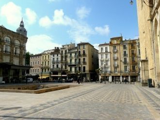 Нарбонна Площадь ратуши.