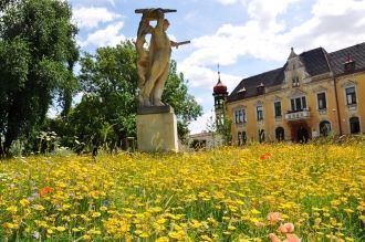 Памятники и скульптуры города&nbsp;Литом