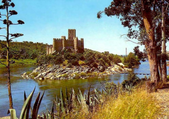 Замок Алмоурол.