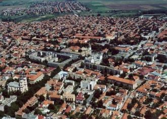 Кишкунфеледьхаза с высоты.