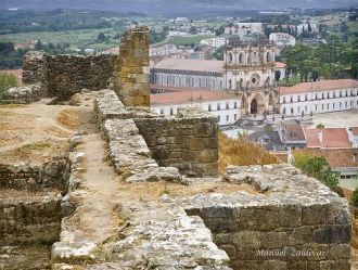 Руины замка Алкобаса.