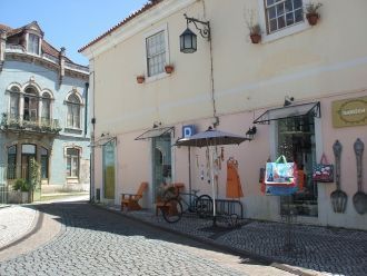 На одной из улиц Алкобаса.