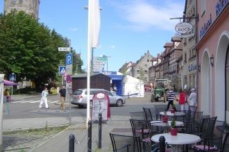 Пешеходы на улицах города