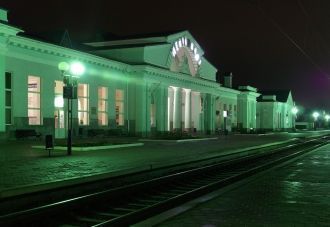Вокзал Мелитополя ночью.
