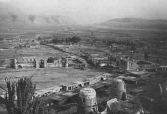 1930 год. Гиссарская крепость. Вид на пл