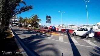 На улице города Дения.