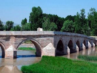 Город Сивас. Римский мост.