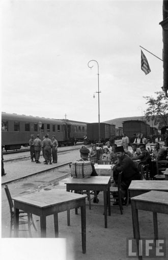 На вокзале Александруполиса. 1950 год.