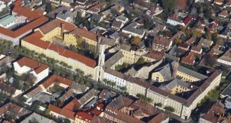 Панорама г. Калоча.