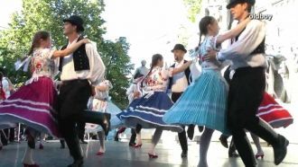 Национальный танец.   Калоча.