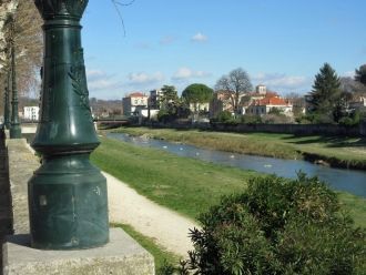 Монтелимар. Франция. Фото города.