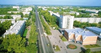 На улице города Северск.