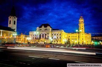 Город Орадя ночью.