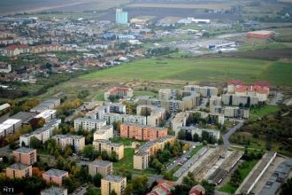Город Дьёндьёш с высоты птичьего полета.