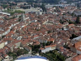 Над городом&nbsp;Бурк-ан-Брес.