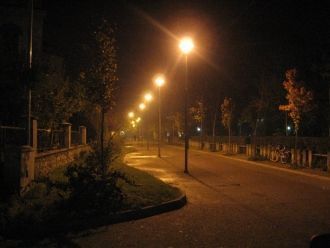 Ночная жизнь в городе Кардица.