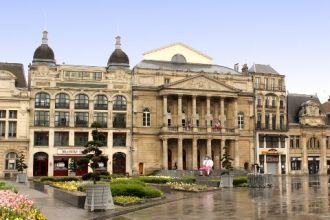 Театр в Сен-Кантене.