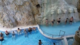 Пещерная купальня в Мишкольц-Тапольца. Д
