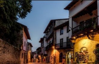 Ночной город Уэска.