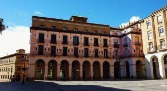 На улице города Уэска.