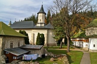 Монастырь Слатины.