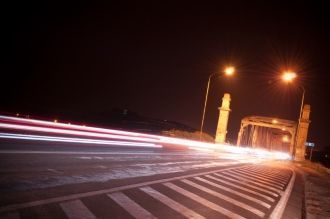 Ночные улицы города Слатина.