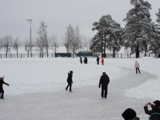 Каток в парке. Город Снежинск.