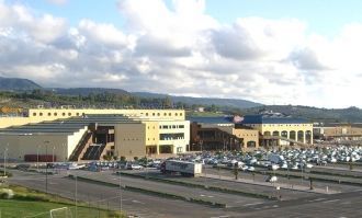 Большой аутлет.