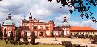 Вид на замок и парк. Святая Гора, Пршибр