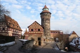 Нюрнбергская крепость памятник средневек
