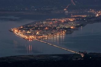 Ночной город Орбетелло.