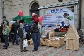 Люди в Ангарске.