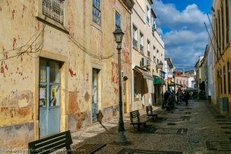 Узкая пешеходная улочка Силвиша.