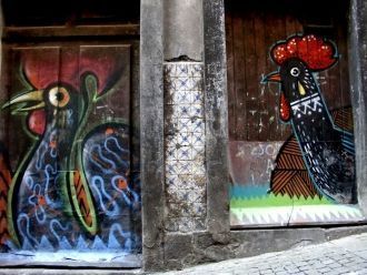 Граффити на улице города Барселуш.
