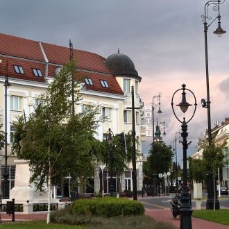 На улице города Надьканижа.