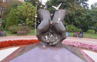 Памятник донорству, Свиштов.