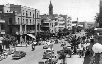 Асмэера в 1926 году. Оживленные улицы.