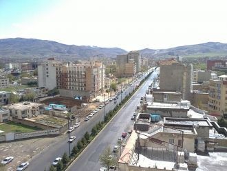 На одной из улиц города Урмия.