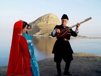 Жители города Урмия.