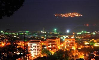 Ночные огни города Петрич