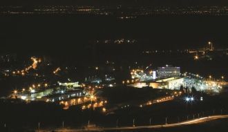 Город Бейт-Шемеш ночью.