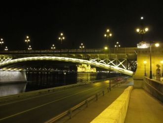 Ночная жизнь города Брезно.