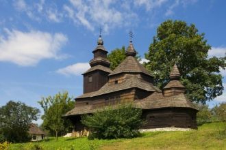 Деревянная церковь в Гуменне, Словакия.
