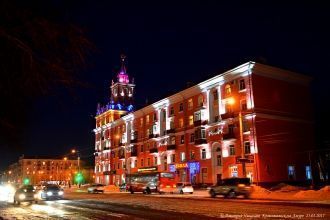 Комсомольск-на-Амуре. Дом со шпилем.