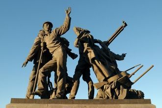 Первостроителям (Комсомольск-на-Амуре, Р