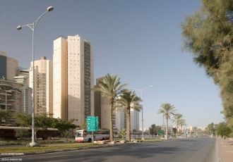 На улицах города Офаким.