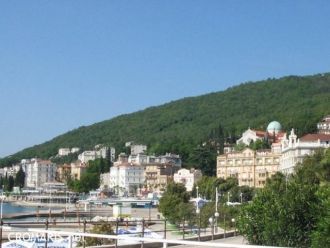 Город Опатия.